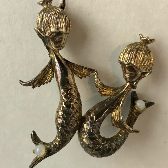 Vogue Jewelry - Vintage Vogue mermaids Galry Brooch